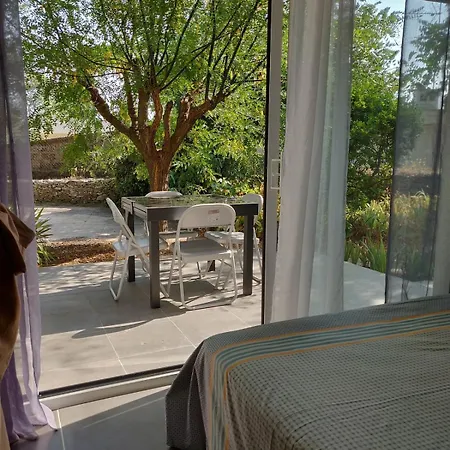 Apartamento Nimes, France *